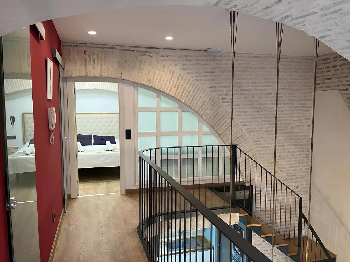 Apartamentos Living Sevilla Centro Maestranza מראה חיצוני תמונה