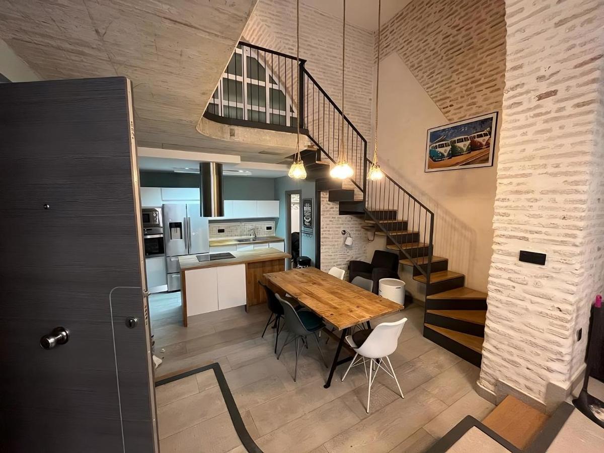 Apartamentos Living Sevilla Centro Maestranza מראה חיצוני תמונה